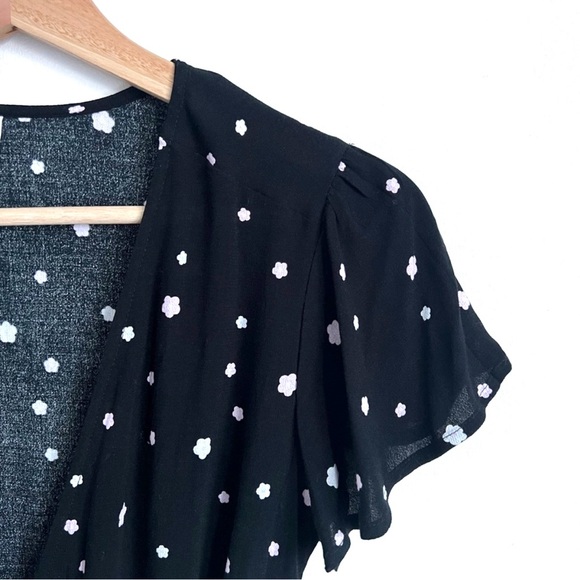bp • Black & White Mckenna Floral Wrap Dress - Picture 4 of 8